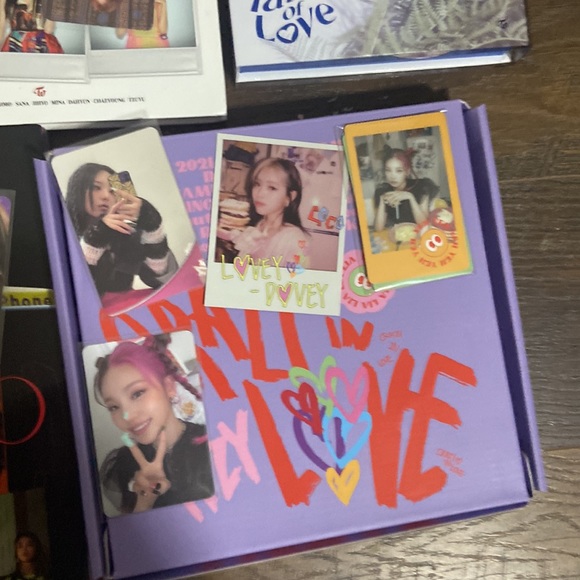 7 kpop albums 3 bts 2 txt 2 itzy - Picture 7 of 7